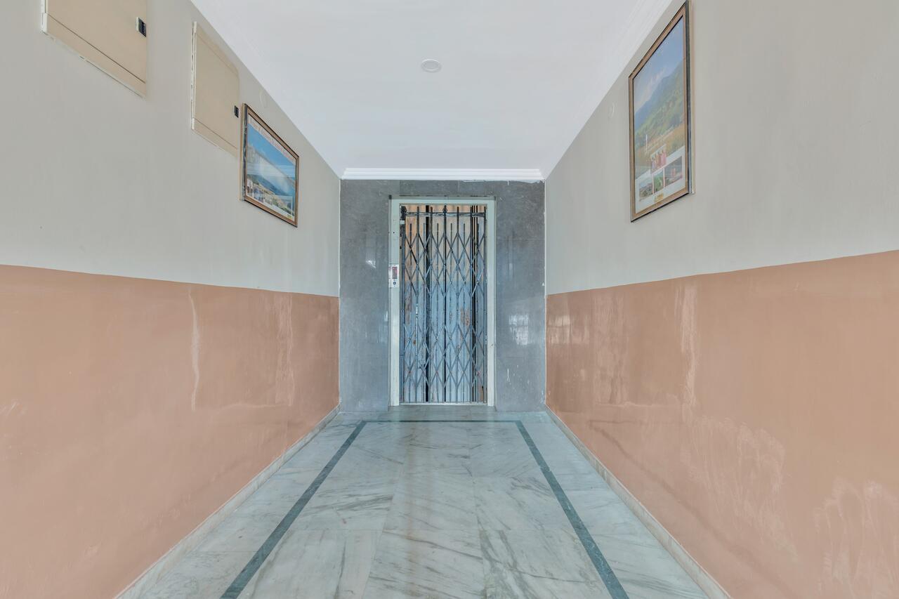 Oyo 11428 Hotel Krishna'S Residency Hyderabad Exterior foto