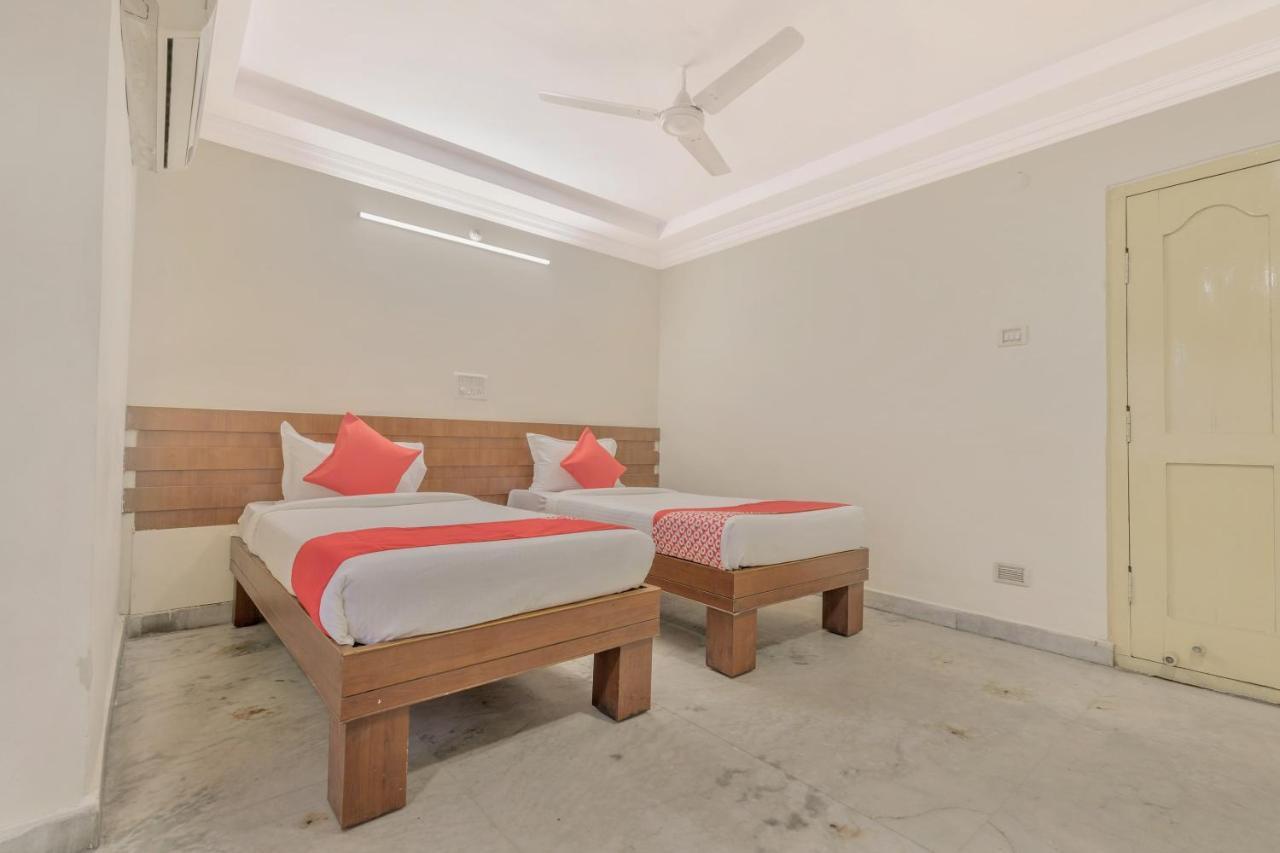 Oyo 11428 Hotel Krishna'S Residency Hyderabad Exterior foto